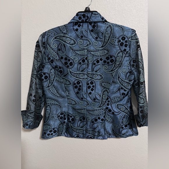 R&M Richards Blue Paisley Blazer - Picture 2 of 8